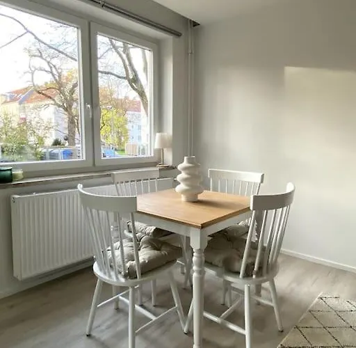 Country Style With Balcony Near Fair *