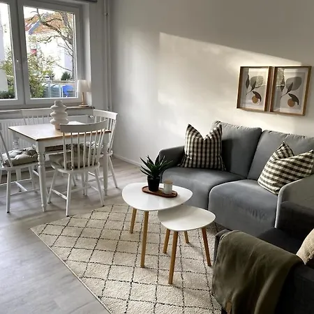 Country Style With Balcony Near Fair Διαμέρισμα